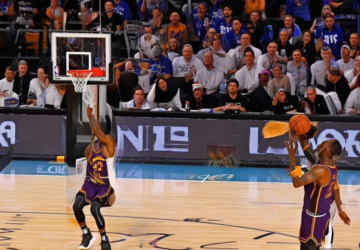 2018NBA季后赛：詹姆斯与戴维斯巅峰对决纪实(图1)