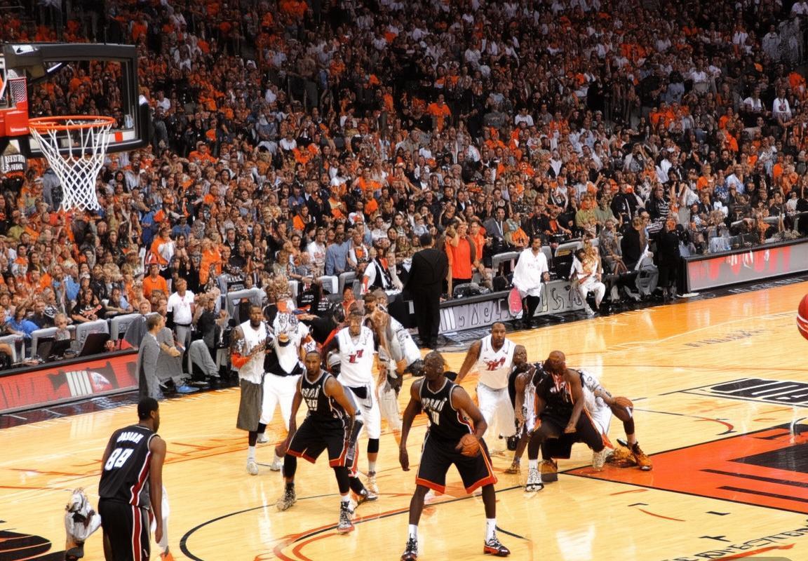 雷阿伦绝杀加时，热火逆袭马刺夺冠(图1)